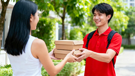 簽收素材 數(shù)字化時(shí)代的外賣(mài)遞送服務(wù)新挑戰(zhàn)與機(jī)遇